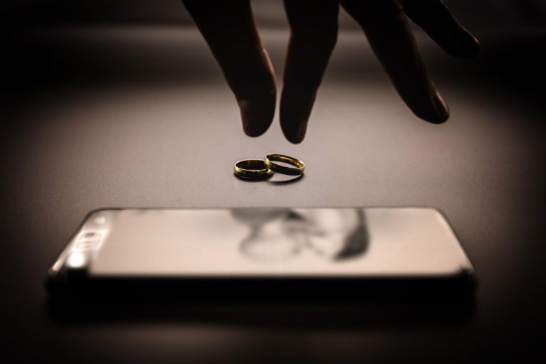 Why Using AI for Your Divorce Case Is Not a Good Idea